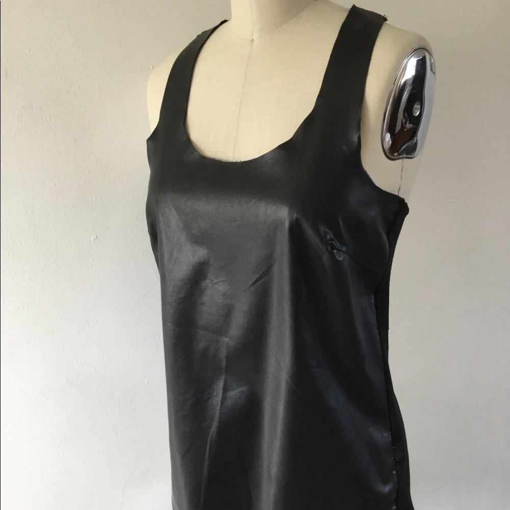Bebe Black Hi Low Tank Top Razorback Sz Small NEW